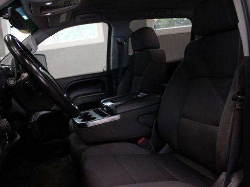 Used 2017 Chevrolet Silverado 2500 LT AWD/4WD image 11