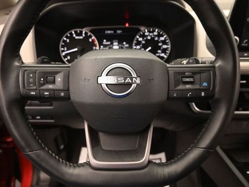 Used 2025 Nissan Rogue SV AWD/4WD image 15