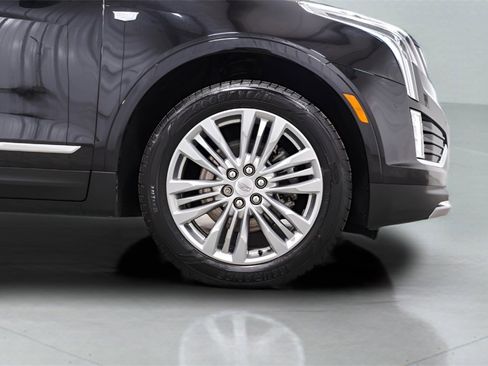 Used 2022 Cadillac XT5 Premium Luxury w/ LPO, Floor Liner Package image 7