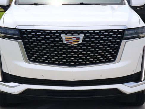 Used 2021 Cadillac Escalade ESV Premium Luxury RWD image 8