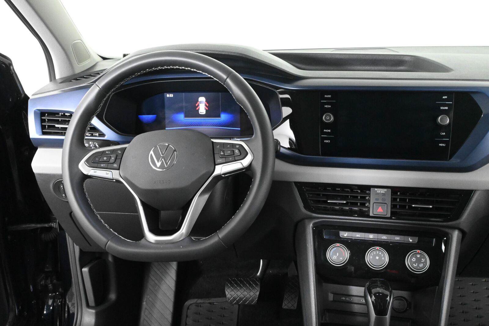 Certified 2023 Volkswagen Taos SE FWD image 3