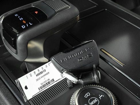 New 2025 GMC Hummer EV 3X w/ LPO, Illumination Package image 15