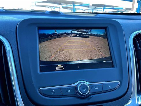 Used 2019 Chevrolet Equinox LS image 25