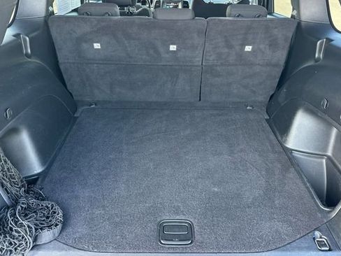 Used 2021 Jeep Grand Cherokee Laredo image 17