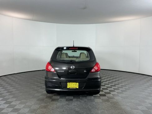 Used 2011 Nissan Versa SL image 6