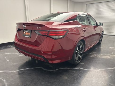 Used 2022 Nissan Sentra SR FWD image 3