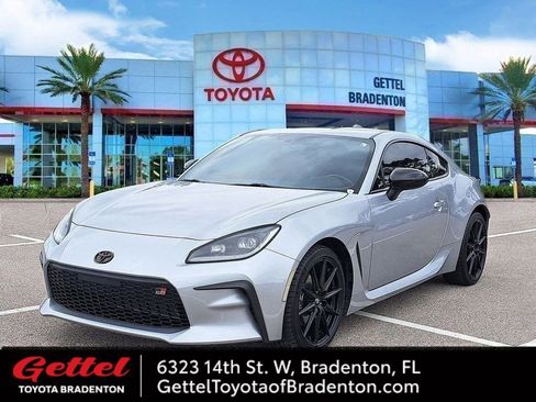 Certified 2024 Toyota GR86 Premium image 1