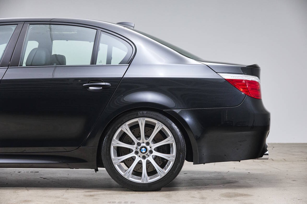 Used 2008 BMW M5 RWD image 28