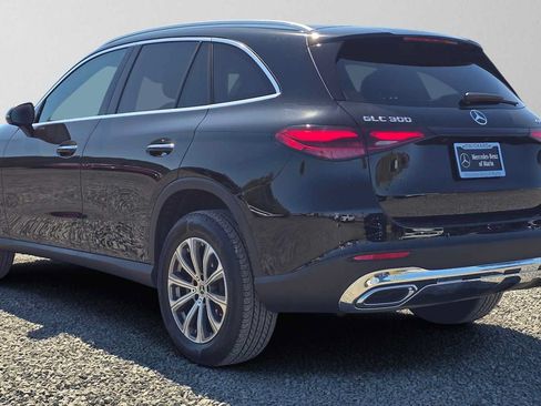 Used 2025 Mercedes-Benz GLC 300 4MATIC image 6
