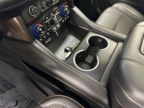 Certified 2024 Chevrolet Suburban High Country image 26