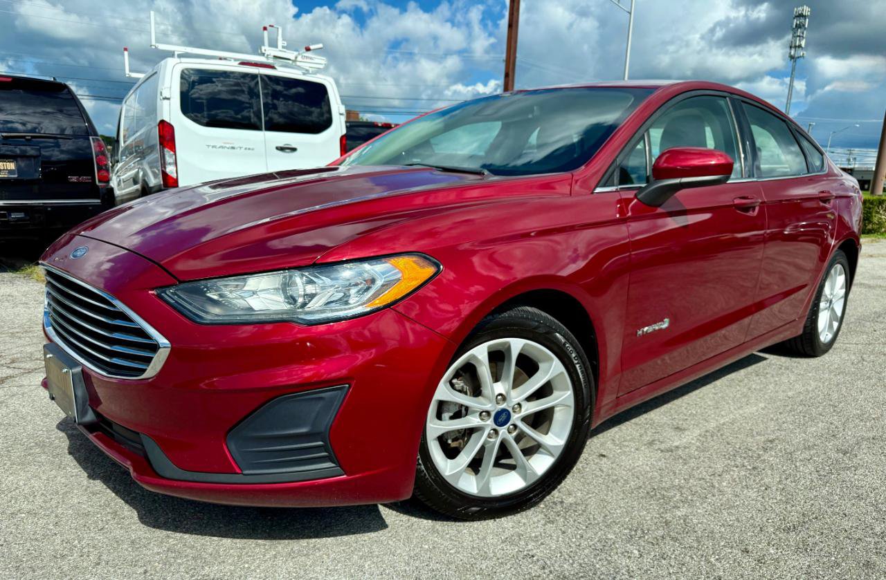 Used 2019 Ford Fusion SE FWD image 3