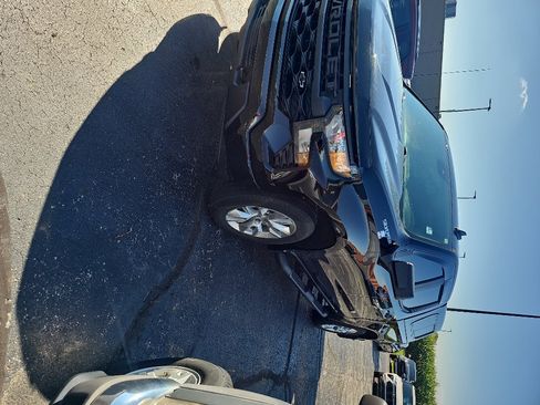 Used 2023 Chevrolet Silverado 1500 Custom AWD/4WD image 4