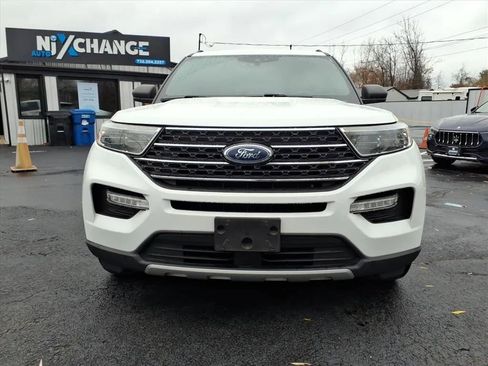 Used 2020 Ford Explorer XLT w/ Equipment Group 202A image 8