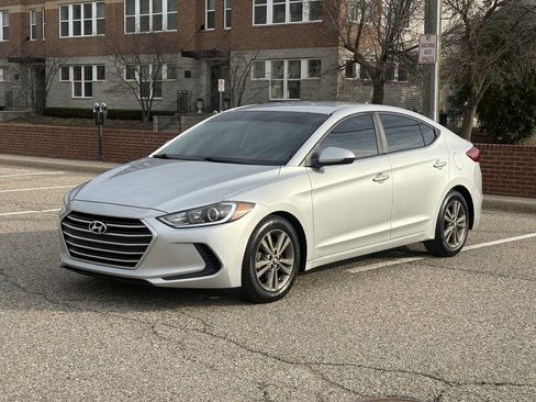 Used 2018 Hyundai Elantra SEL FWD image 2
