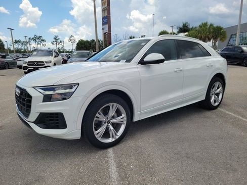 Certified 2022 Audi Q8 Premium Plus w/ Premium Plus Package AWD/4WD image 4