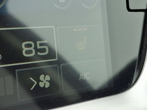 Certified 2025 Subaru Outback Limited image 27