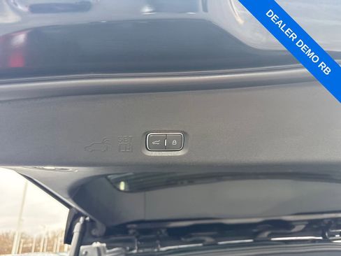 Used 2025 Ford Expedition Platinum w/ Stealth Appearance Package image 14