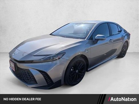 Certified 2025 Toyota Camry SE FWD image 1