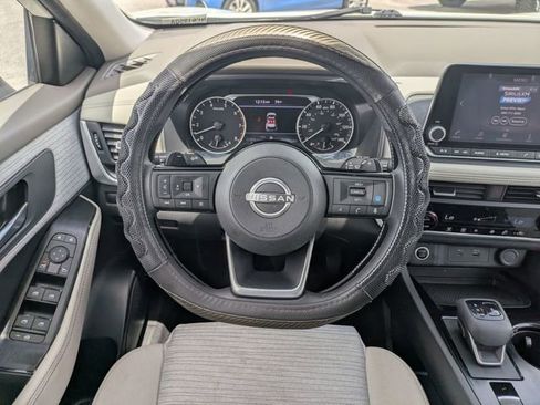 Used 2023 Nissan Rogue SV AWD/4WD image 30