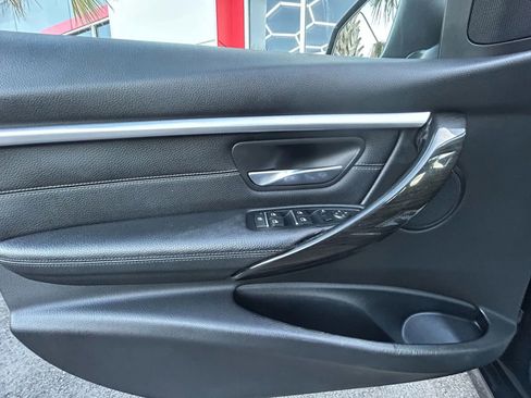 Used 2017 BMW 330i Sedan image 18