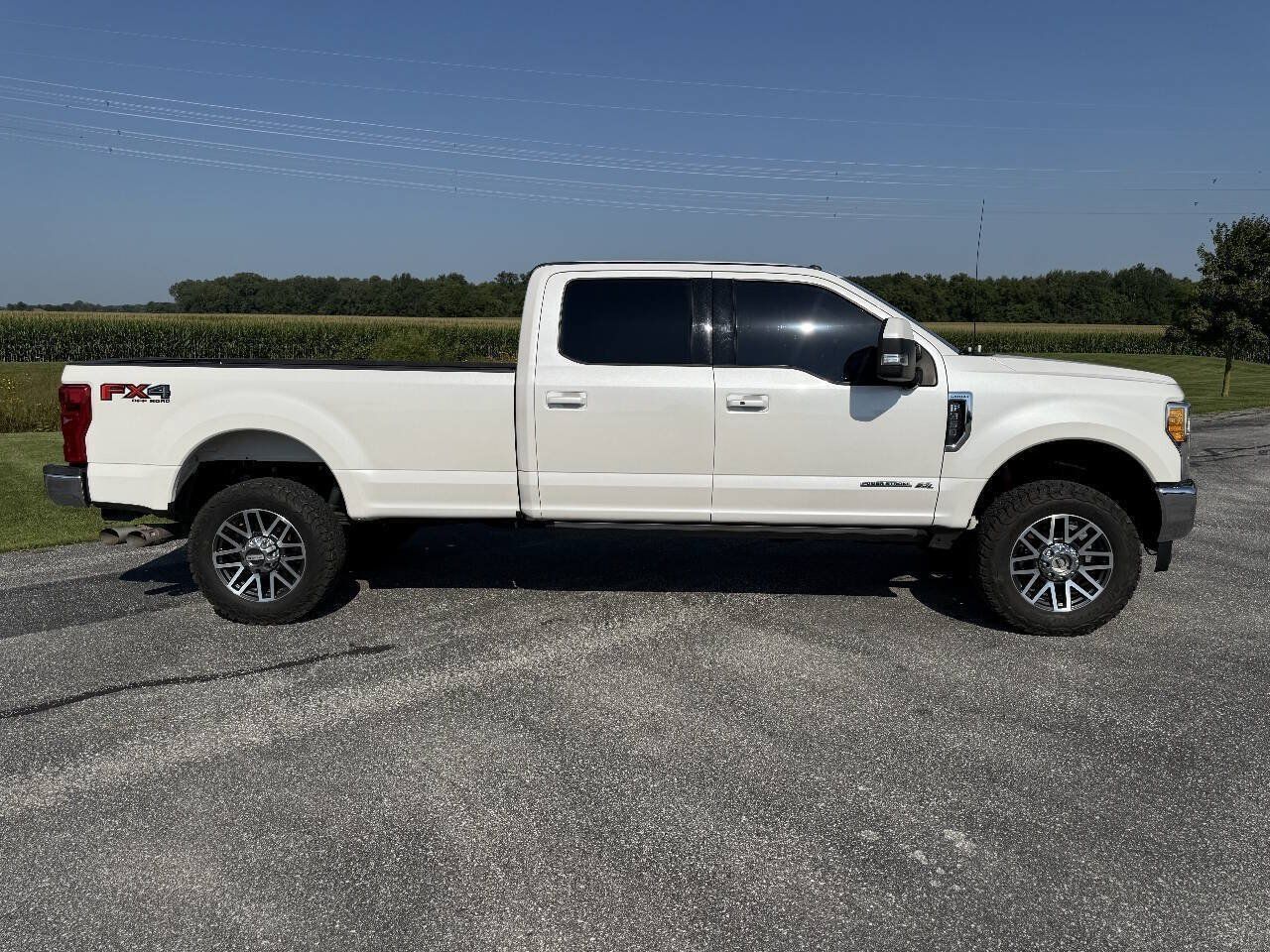 Used 2017 Ford F350 Lariat w/ Lariat Ultimate Package AWD/4WD image 7