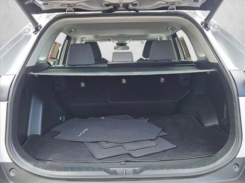 Used 2019 Toyota RAV4 XLE w/ Convenience Package FWD image 6
