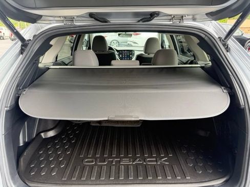Used 2021 Subaru Outback Premium AWD/4WD image 4