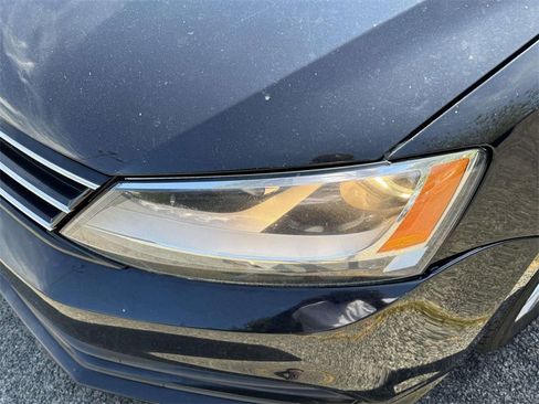 Used 2016 Volkswagen Jetta SE image 6