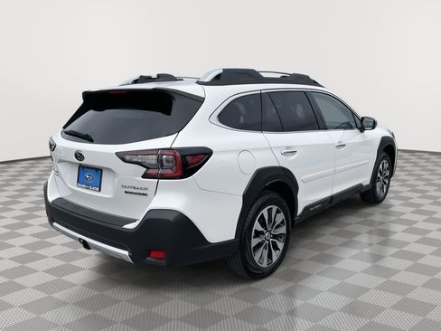 Used 2024 Subaru Outback Touring XT AWD/4WD image 8