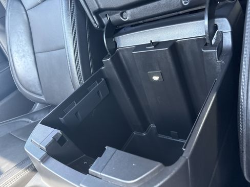 Used 2021 Chevrolet Silverado 1500 High Country w/ Technology Package image 34