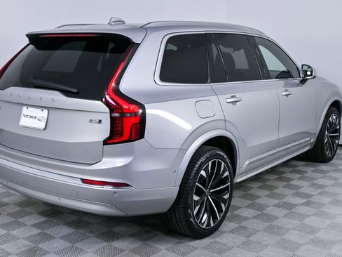 Used 2025 Volvo XC90 B5 Plus image 29