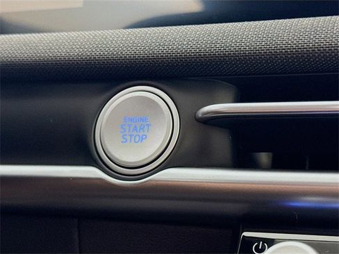 New 2025 Hyundai Tucson Limited image 31