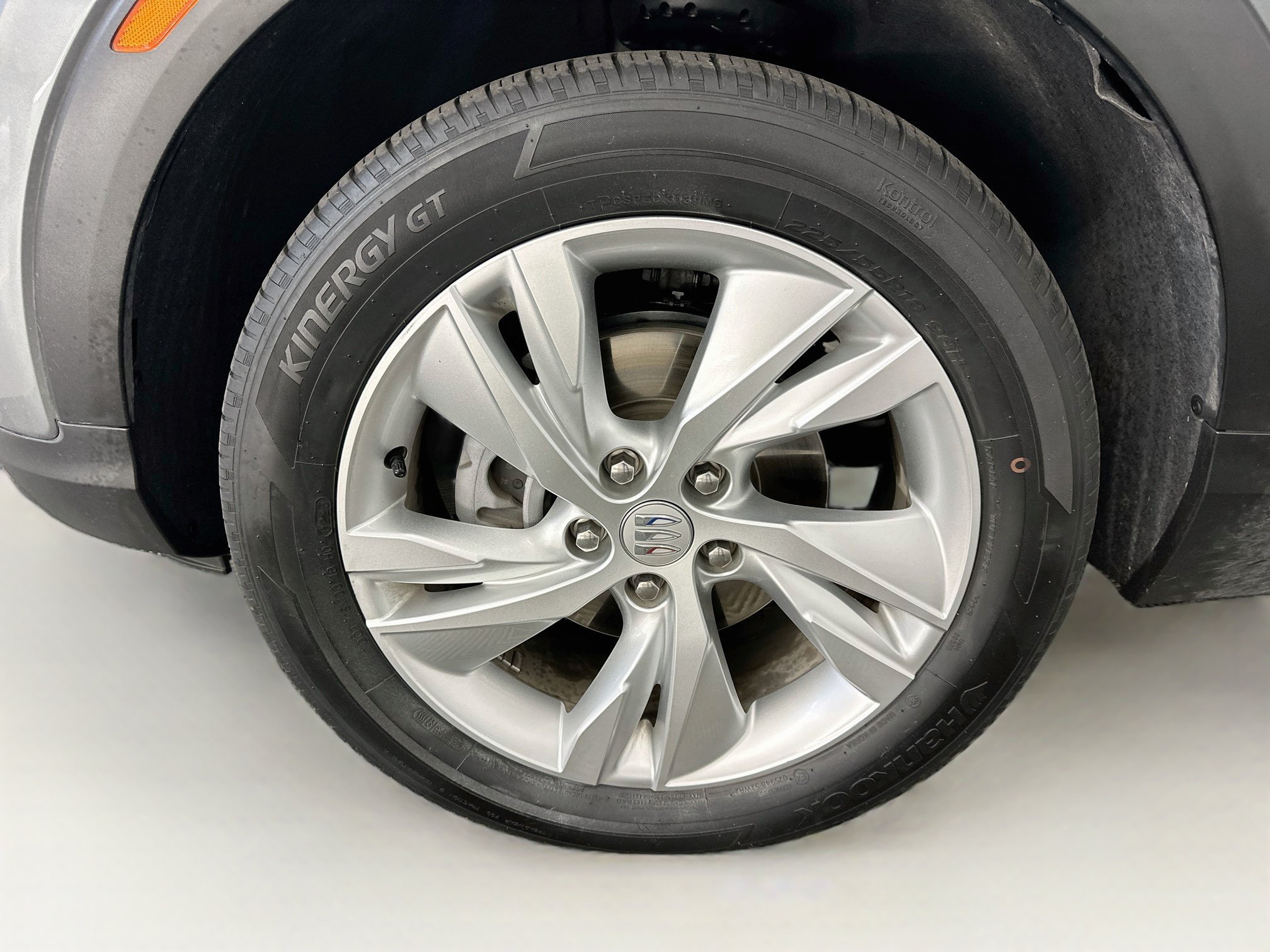 Used 2025 Buick Encore GX Preferred AWD/4WD image 35