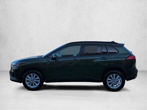 Used 2024 Toyota Corolla Cross LE AWD/4WD image 9