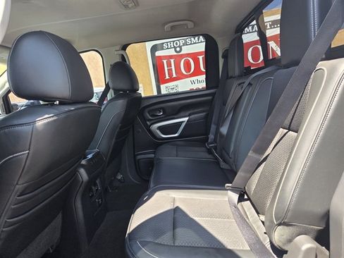 Used 2018 Nissan Titan PRO-4X w/ Pro-4x Utility Package AWD/4WD image 10