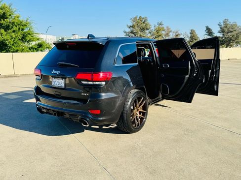 Used 2014 Jeep Grand Cherokee SRT8 w/ Luxury Group II image 66