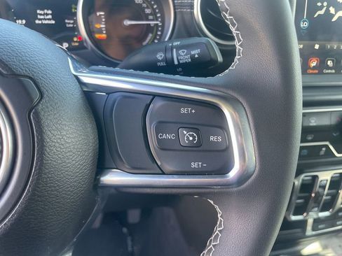 Used 2023 Jeep Wrangler Sahara image 17