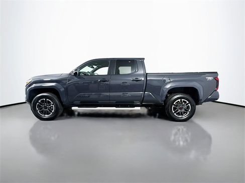 Used 2025 Toyota Tacoma TRD Sport image 5