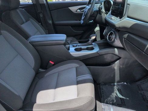 Used 2025 Chevrolet Blazer LT FWD image 30