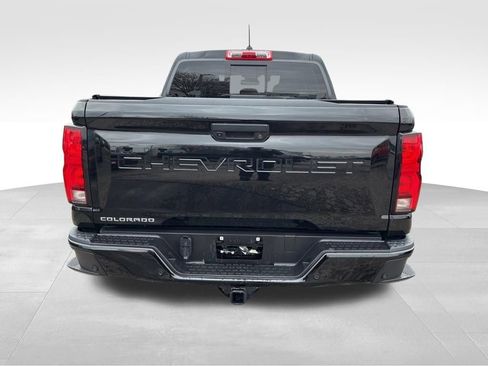 Used 2024 Chevrolet Colorado Z71 w/ Z71 Convenience Package 2 image 4