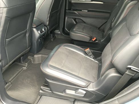 Used 2025 Ford Explorer ST AWD/4WD image 26