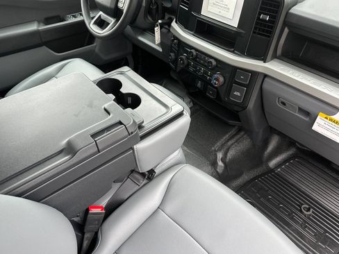 New 2026 Ford F450 XL w/ XL Chrome Package RWD image 15