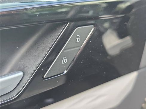 Certified 2022 Volkswagen Taos S w/ IQ Drive S Package FWD image 9