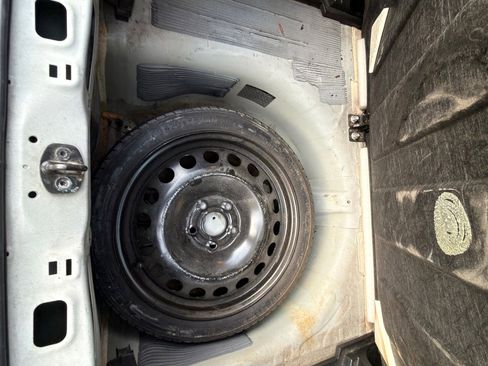 Used 2014 Chevrolet Sonic LS image 15