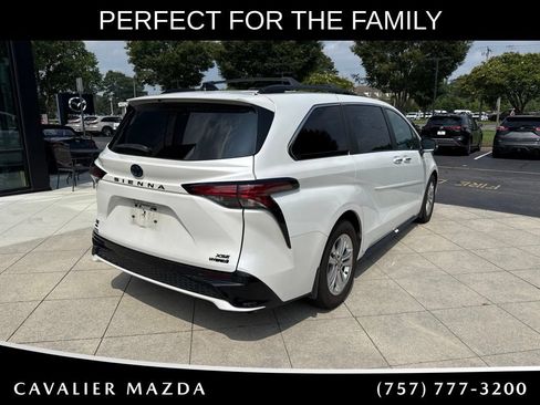Used 2023 Toyota Sienna XSE w/ Protection Package (TMS) AWD/4WD image 6