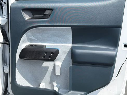 New 2026 Ford Maverick XLT w/ XLT Luxury Package FWD image 15
