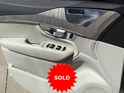 Used 2022 Volvo XC90 T6 Inscription w/ Lounge Package image 30