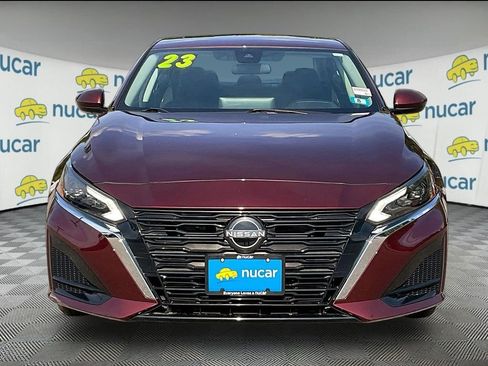 Used 2023 Nissan Altima 2.5 SV w/ SV Premium Package AWD/4WD image 2