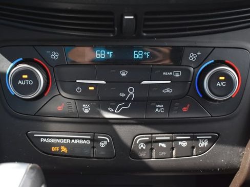 Used 2019 Ford Escape Titanium AWD/4WD image 33