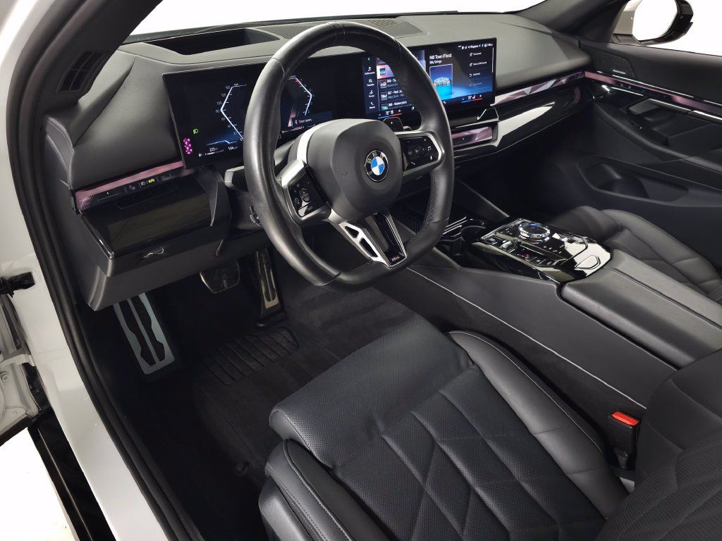 Used 2024 BMW 540i xDrive w/ Executive Package AWD/4WD image 16